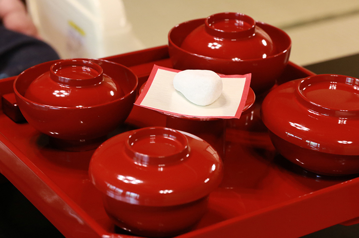 百日祝い(お食い初め)で使用する歯固め石とは