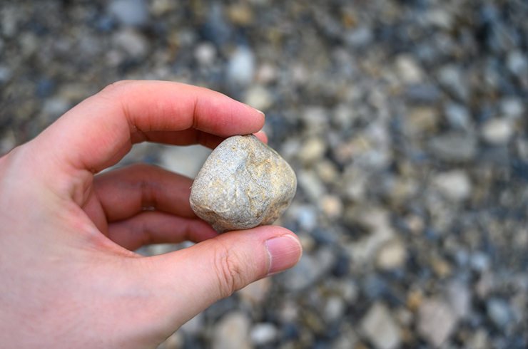 百日祝い(お食い初め)|石はどうやって用意する?
