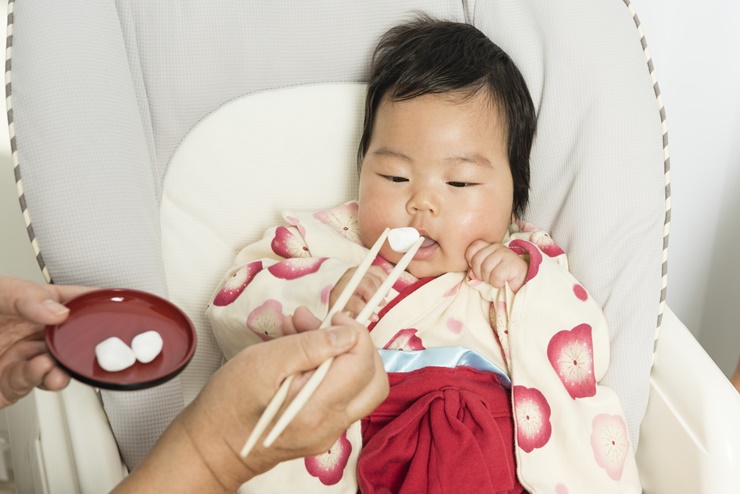 百日祝い（お食い初め）は関西と関東では食べさせる順番が違う？