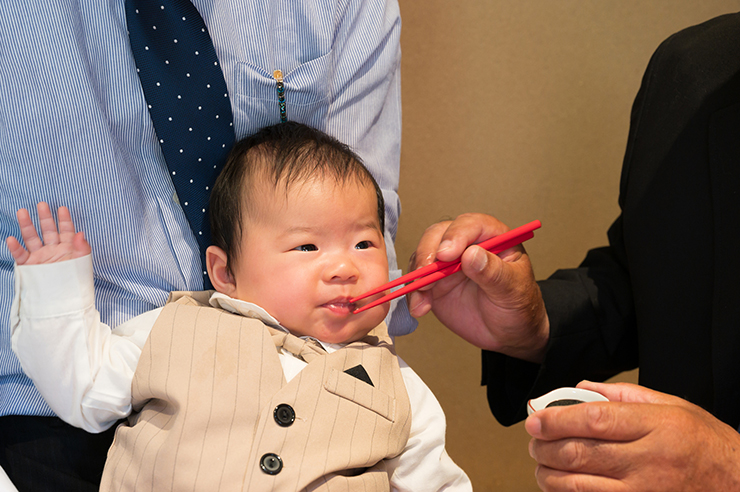 百日祝い(お食い初め)はいつ誰とする?