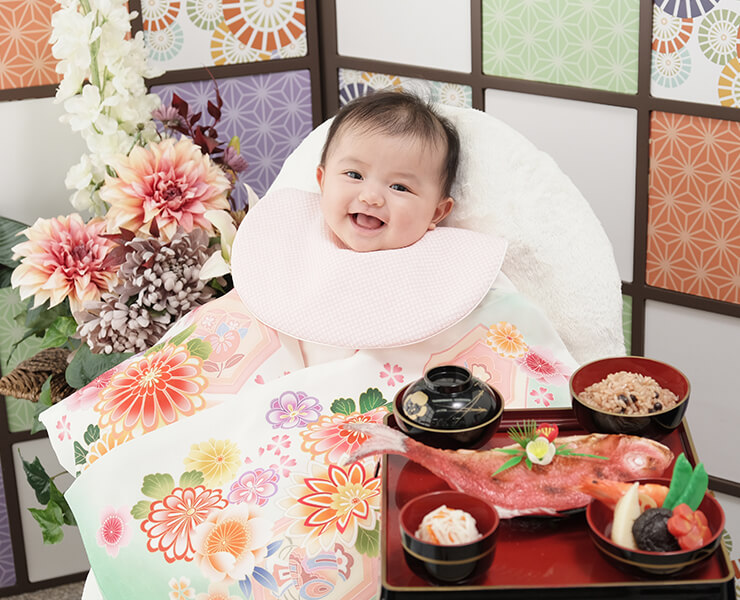 スタジオアリスで百日祝い(お食い初め)の写真撮影をしよう!