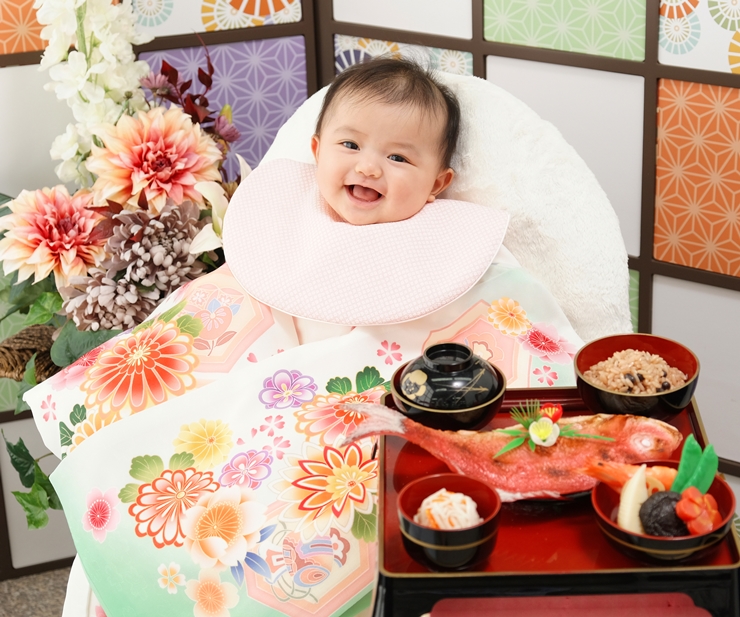 スタジオアリスなら撮影用お祝い膳と一緒に撮影可能