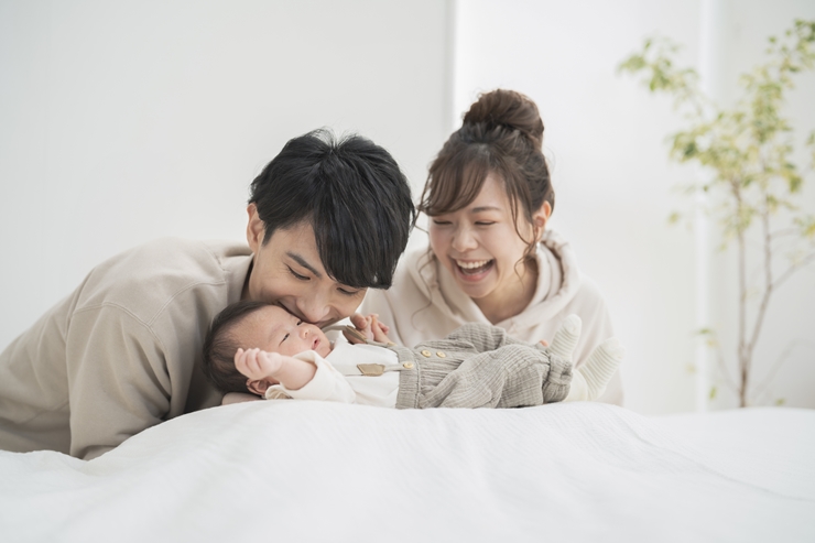 百日祝い(お食い初め)は誰とお祝いする?