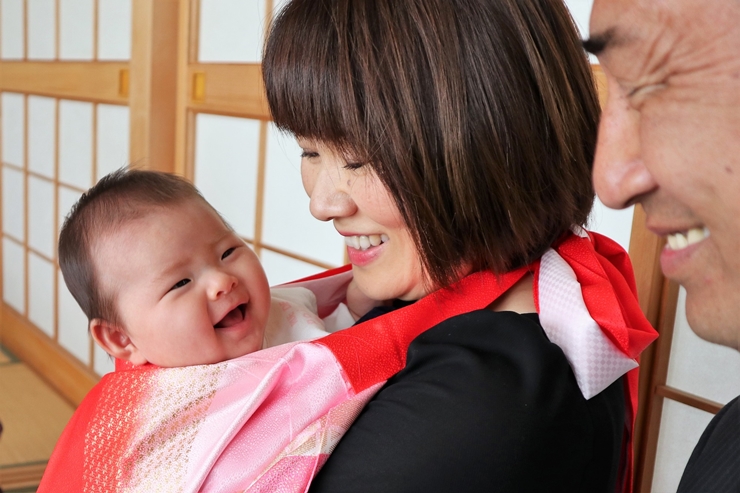 席順だけじゃない!百日祝い(お食い初め)のルールや注意点は?