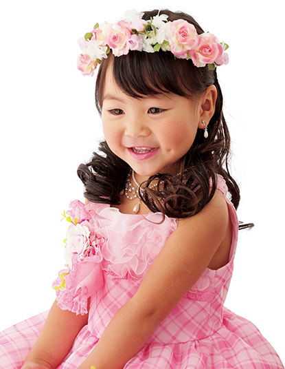 花冠がポイント！短めダウンスタイル