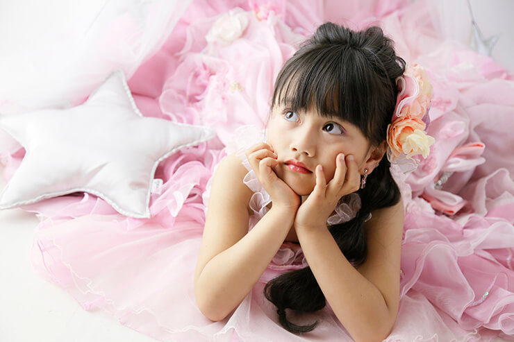 【7歳の七五三】エレガントに仕上げる!洋装に合う髪型