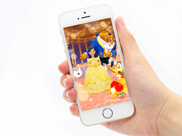 アプリからSNS用待ち受け画像をダウンロードできる!