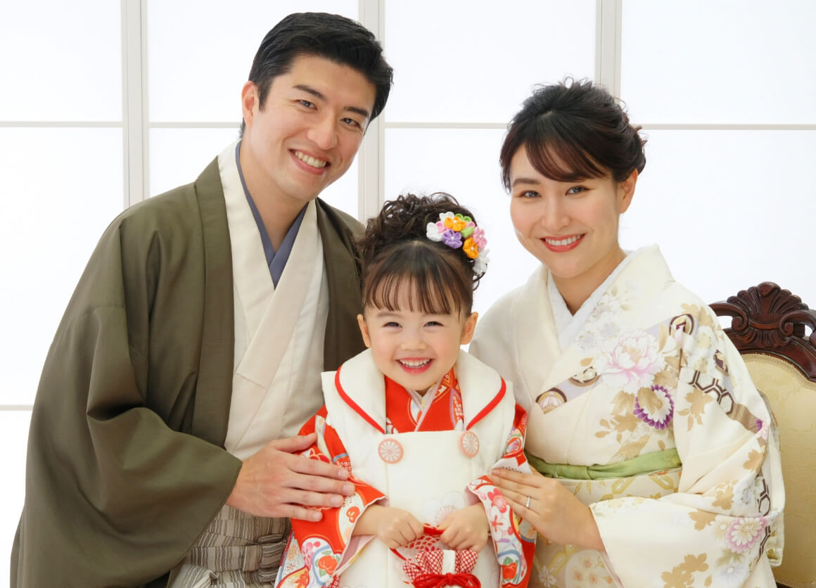 パパもママも着物で記念撮影！