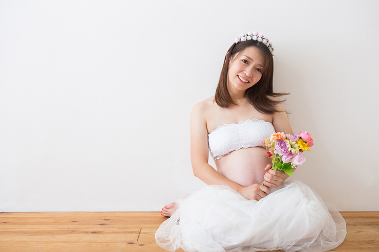 マタニティフォトの衣装選びに迷ったら？
									おすすめコーデを紹介