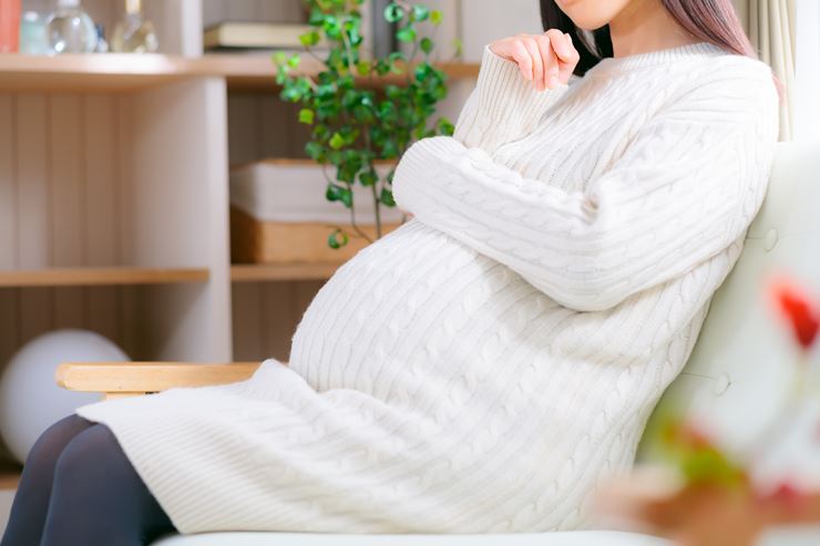 神社での安産祈願は誰といく?神社の選び方は?