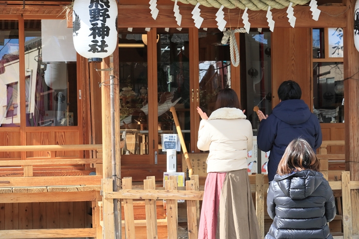 戌の日の服装を男性・女性別にチェック！季節感のある装いで安産祈願を