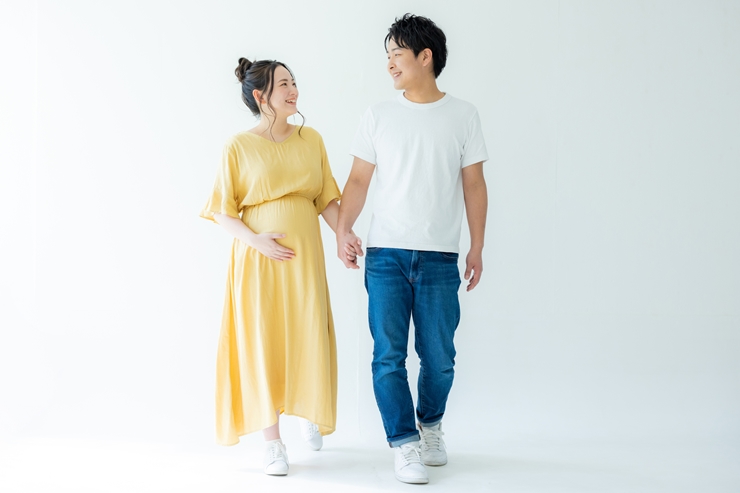 マタニティフォトは旦那さんとのツーショットも撮影しよう!
