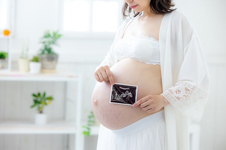 エコー写真を活用したマタニティフォトがおしゃれ