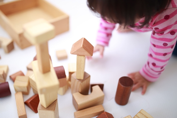 1歳の誕生日は実用的なプレゼントがおすすめ