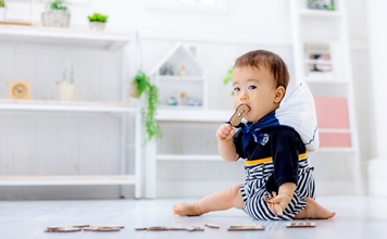 1歳誕生日には「選び取り」で将来が占える？ゲーム感覚で楽しもう！