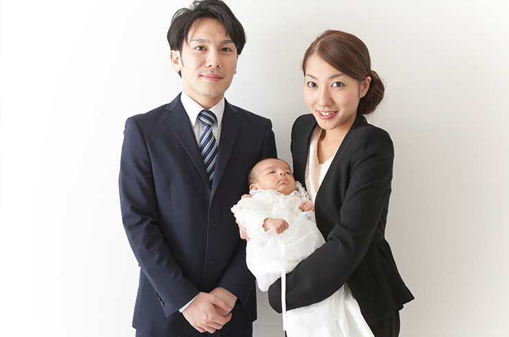 お宮参りの着物の選び方は？和装を含めた赤ちゃん・ママパパの衣装を詳しく解説