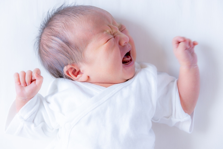 ニューボーンフォトで赤ちゃんが寝ない問題を解決！対策やアイデアは？