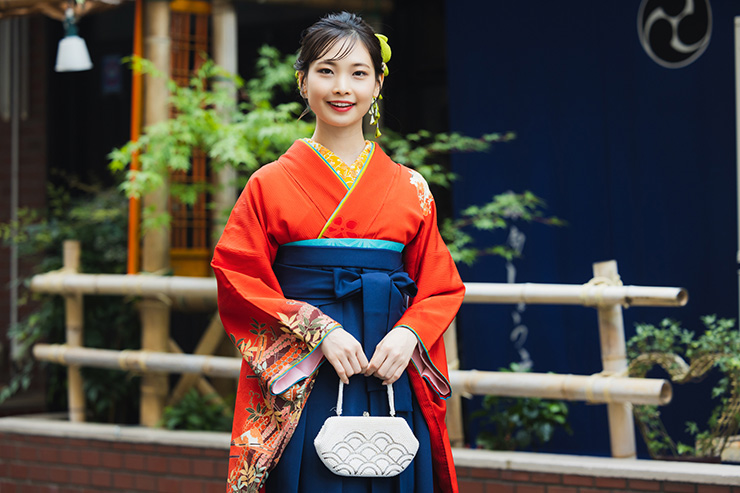 卒業式当日に気をつけたい袴着用時の作法