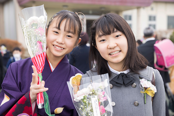 小学校の卒業式｜写真映えするお子さまの服装は？