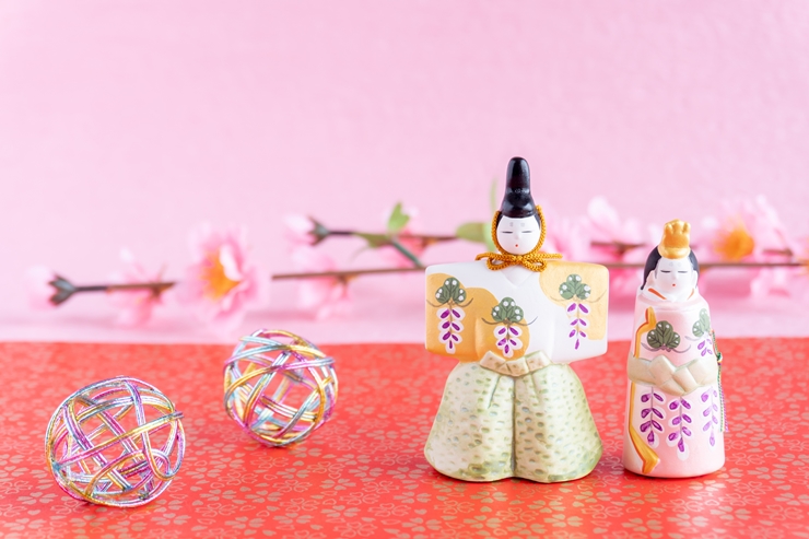 ひな祭りの歴史｜昔の風習と今のやり方はどう違う？桃の節句・ひな祭りの基礎知識