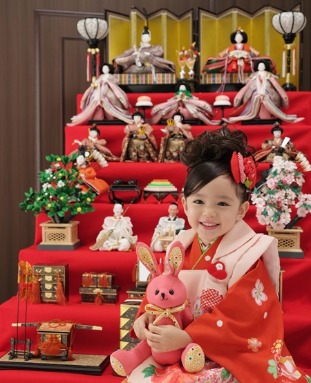 ひな祭りらしい記念写真ならスタジオアリス！